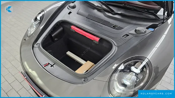 PORSCHE 911 CARRERA 4 GTS CABRIOLET