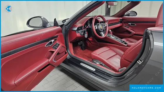 PORSCHE 911 CARRERA 4 GTS CABRIOLET