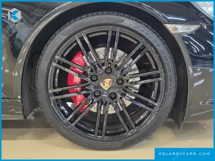 PORSCHE 911 CARRERA 4S