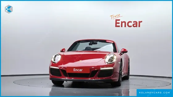 PORSCHE 911 CARRERA 4 GTS CABRIOLET