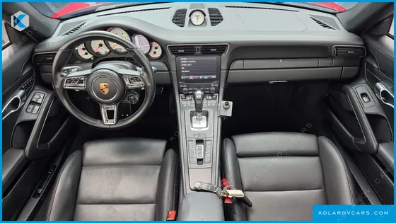 PORSCHE 911 CARRERA 4 GTS CABRIOLET