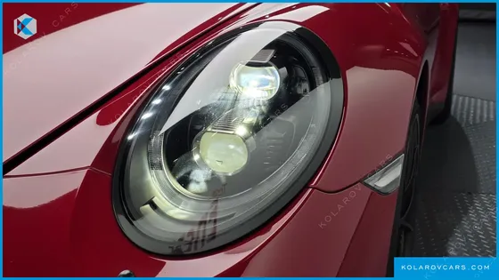 PORSCHE 911 CARRERA 4 GTS CABRIOLET