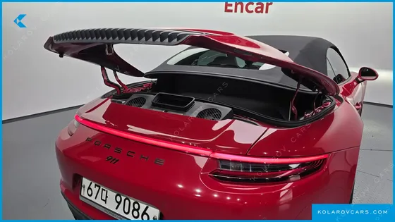 PORSCHE 911 CARRERA 4 GTS CABRIOLET