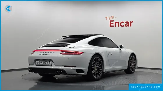 PORSCHE 911 CARRERA 4S