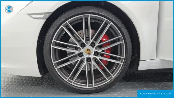 PORSCHE 911 CARRERA 4S
