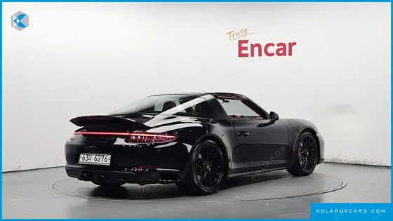 PORSCHE 911 TARGA 4 GTS