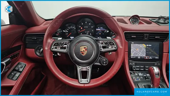 PORSCHE 911 TARGA 4 GTS