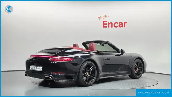 PORSCHE 911 CARRERA 4 CABRIOLET