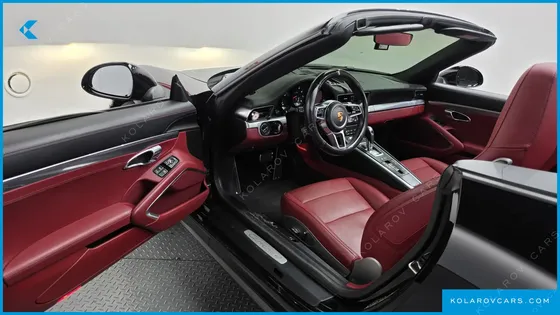 PORSCHE 911 CARRERA 4 CABRIOLET