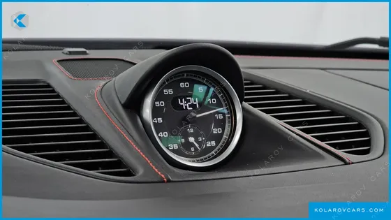 PORSCHE 911 CARRERA 4 GTS