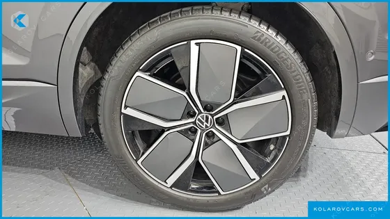 VOLKSWAGEN TOUAREG 3.0 TDI R-LINE
