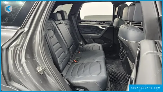 VOLKSWAGEN TOUAREG 3.0 TDI R-LINE