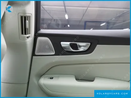 VOLVO XC60 T8 ULTRA BRIGHT