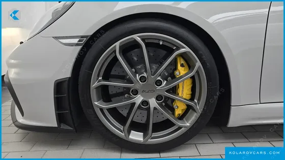 PORSCHE 718 4.0 GT4