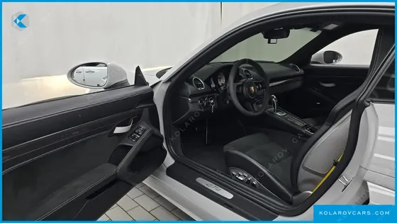 PORSCHE 718 4.0 GT4