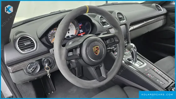 PORSCHE 718 4.0 GT4