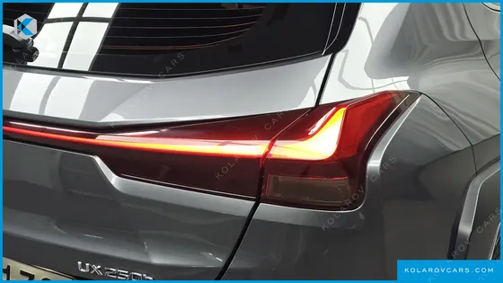 LEXUS UX 2.0 AWD
