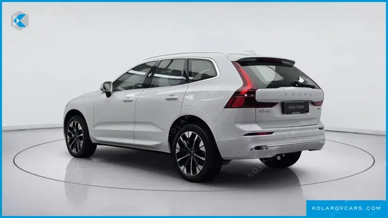 VOLVO XC60 T8 ULTRA BRIGHT