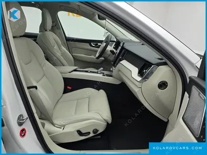 VOLVO XC60 T8 ULTRA BRIGHT
