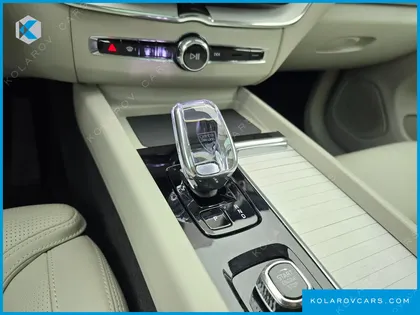 VOLVO XC60 T8 ULTRA BRIGHT