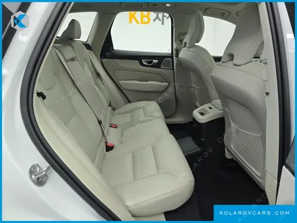 VOLVO XC60 T8 ULTRA BRIGHT