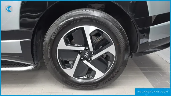 HYUNDAI IONIQ 9 CRUISE TYPE 2WD