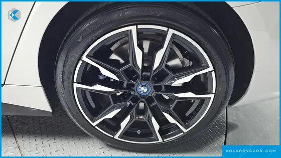 BMW I4 M50