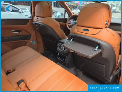 BENTLEY BENTAYGA 4.0 V8 AZURE