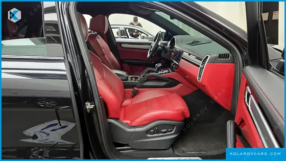 PORSCHE CAYENNE 3.0 COUPE PLATINUM EDITION