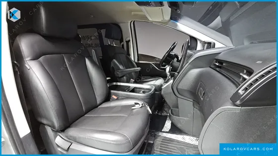 HYUNDAI STARIA CARGO 5-SEATER