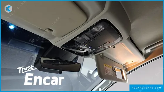 HYUNDAI STARIA CARGO 5-SEATER