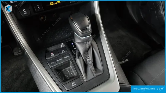TOYOTA RAV4 2.5 2WD HYBRID XLE