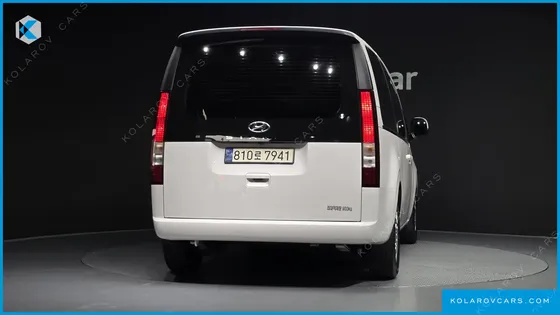 HYUNDAI STARIA CARGO 3-SEATER
