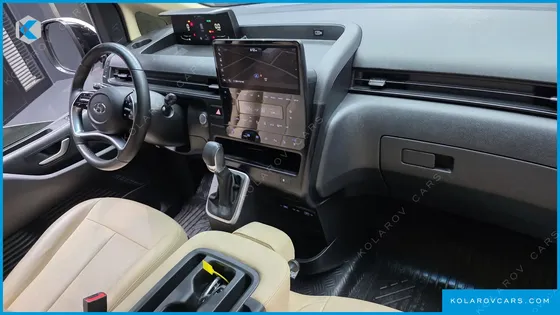 HYUNDAI STARIA CARGO 3-SEATER