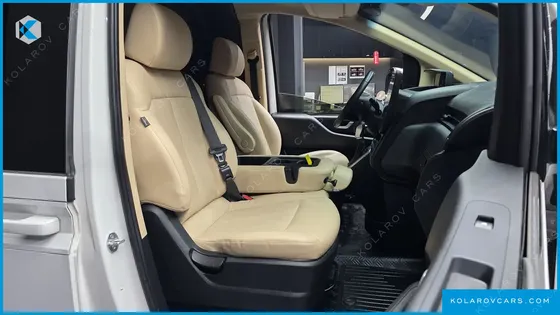 HYUNDAI STARIA CARGO 3-SEATER