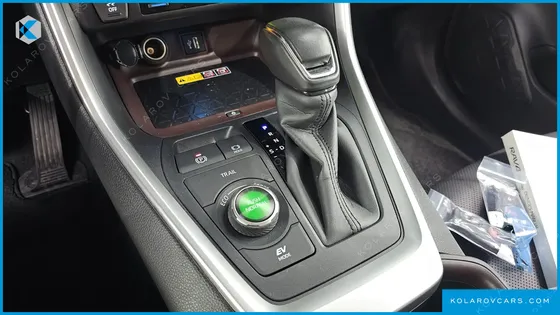 TOYOTA RAV4 2,5 4WD HYBRID LTD