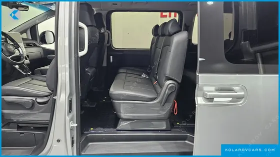 HYUNDAI STARIA TOURER 9-SEATER