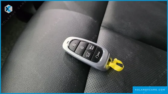 HYUNDAI STARIA CARGO 3-SEATER