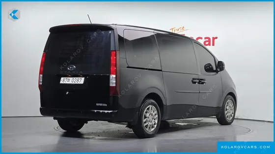 HYUNDAI STARIA L3.5 CARGO 3-SEATER