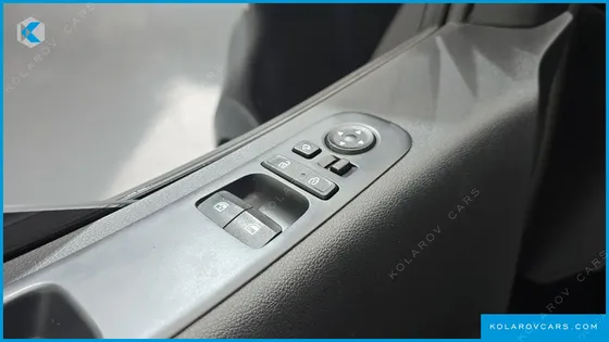HYUNDAI STARIA L3.5 CARGO 3-SEATER