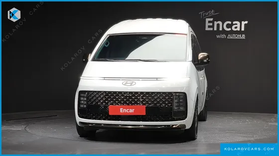 HYUNDAI STARIA 4WD LOUNGE 9-SEATER
