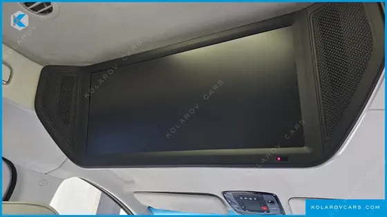 HYUNDAI STARIA 4WD LOUNGE 9-SEATER