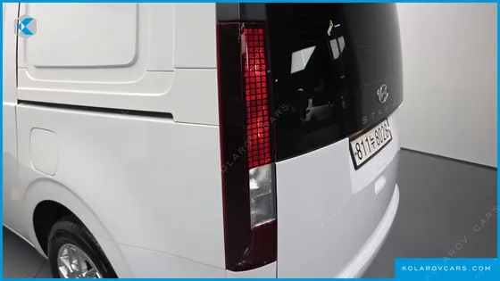 HYUNDAI STARIA CARGO 3-SEATER
