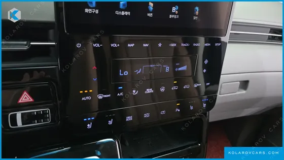 HYUNDAI STARIA 4WD LOUNGE 9-SEATER