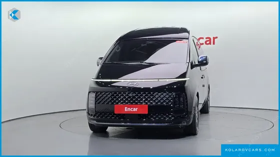 HYUNDAI STARIA 4WD LOUNGE 9-SEATER