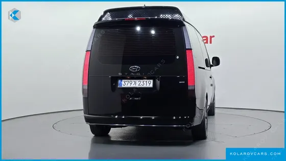 HYUNDAI STARIA 4WD LOUNGE 9-SEATER