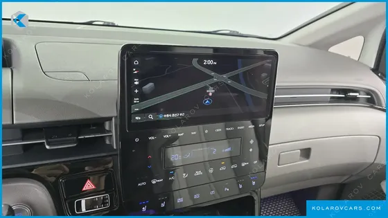 HYUNDAI STARIA 4WD LOUNGE 9-SEATER