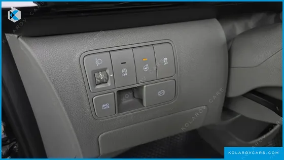 HYUNDAI STARIA 4WD LOUNGE 9-SEATER
