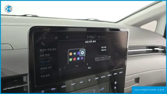 HYUNDAI STARIA 4WD LOUNGE 9-SEATER