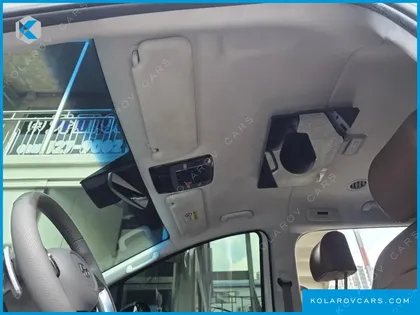 HYUNDAI STARIA LOUNGE 9-SEATER